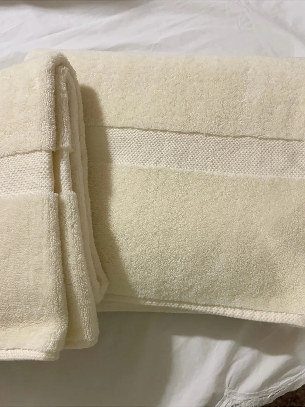 2 large Ralph Lauren bath towels